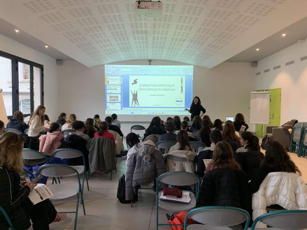 Le mercredi 17 janvier s’est déroulée la formation juge en gymnastique acrobatique sur le site de Dupanloup.